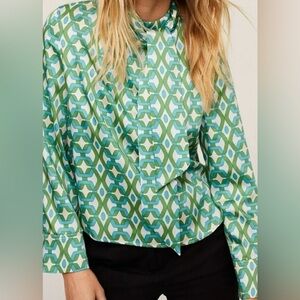 MNG Mango Green Geometric Print Women's Top with bow/scarf Button up Size 6